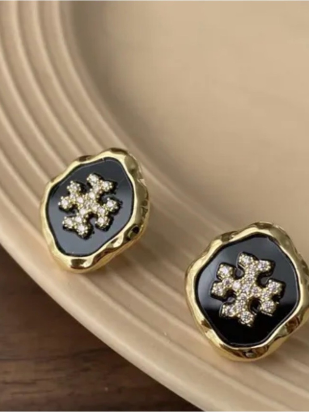 ToryBurch Inspo Stud Earrings with Black Enamel & Crystal Detail